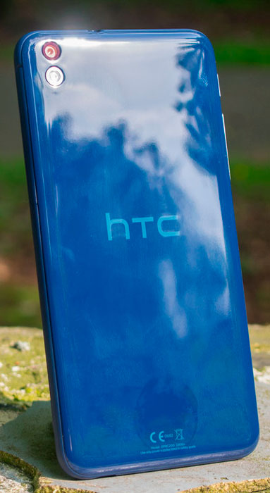 HTC Desire 816 сзади