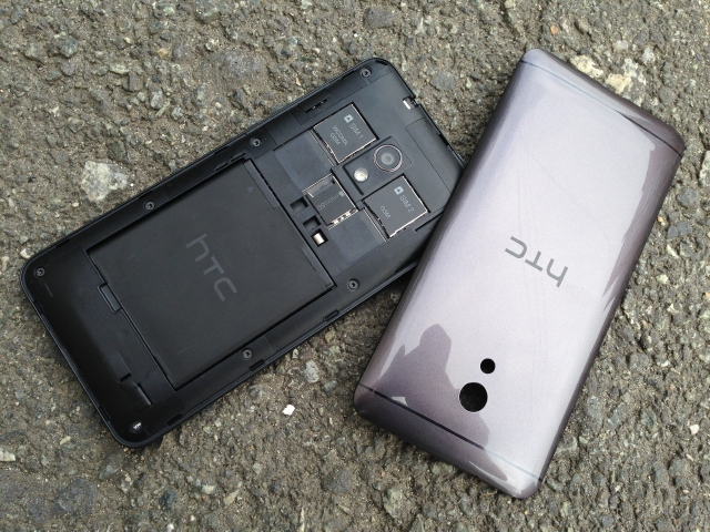 HTC Desire 700.